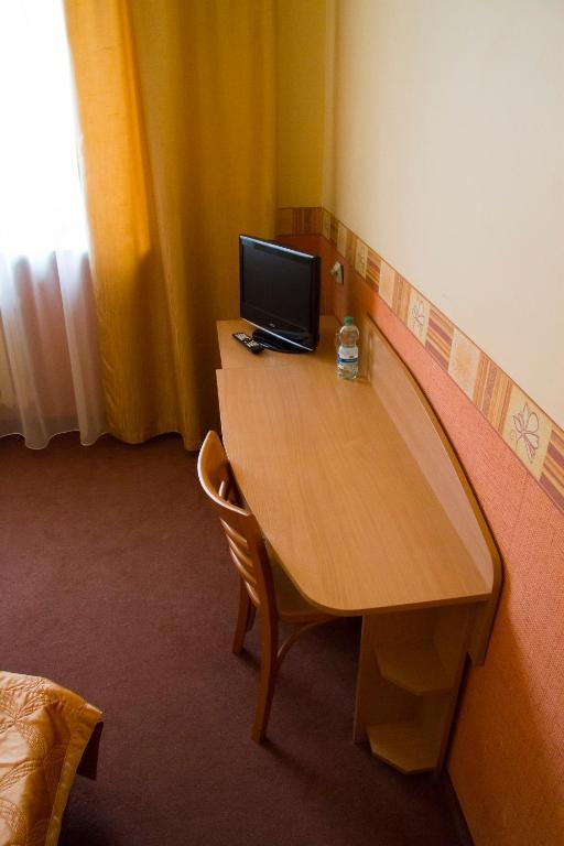 Hotel Iskra Rzeszów Quarto foto