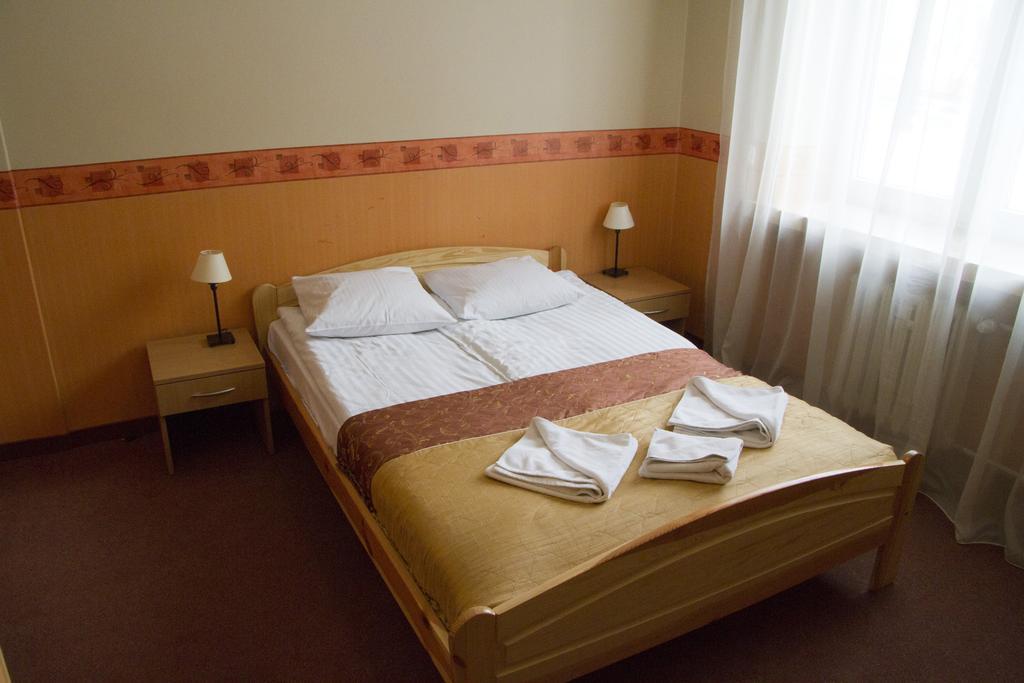 Hotel Iskra Rzeszów Quarto foto